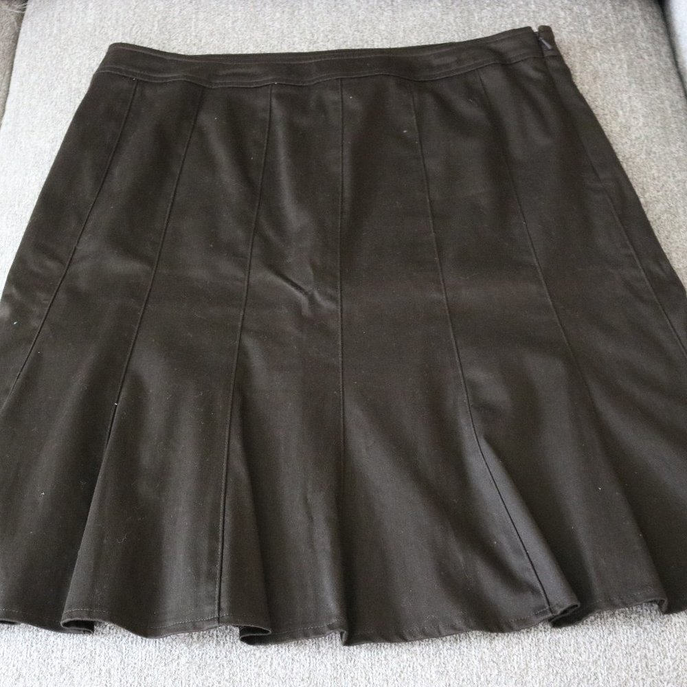 Ladies Skirt